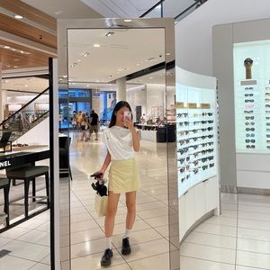 Meet your Posher, Bona